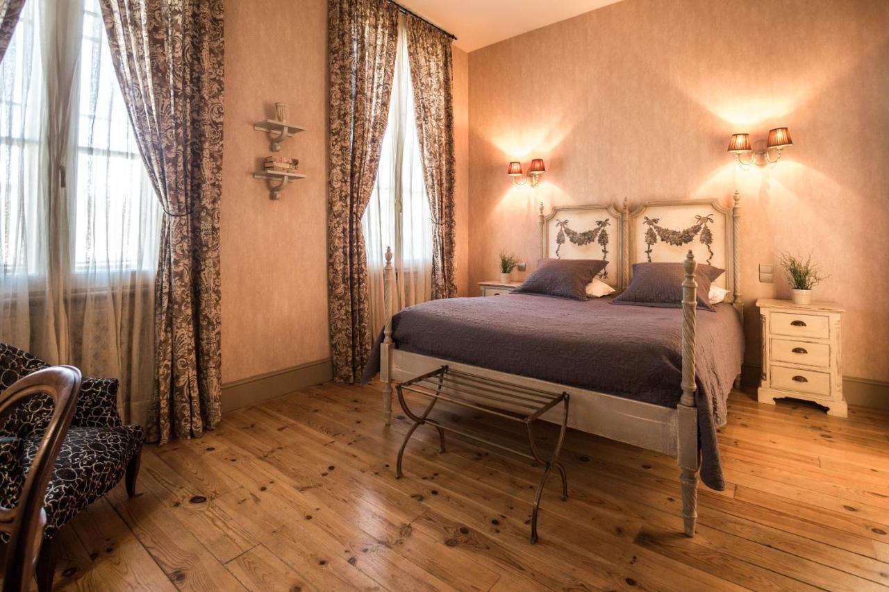 Demeure Saint Louis Historic Manor, 700m, Parking,a C,clim,wifi, Heated Pool, View Bed & Breakfast Carcassonne