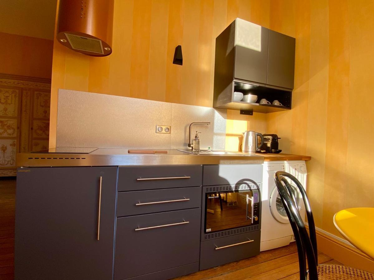 Demeure Saint Louis Historic Manor, City 700M, Parking,A C,Clim,Wifi, Heated Pool, City View Bed & Breakfast 4*