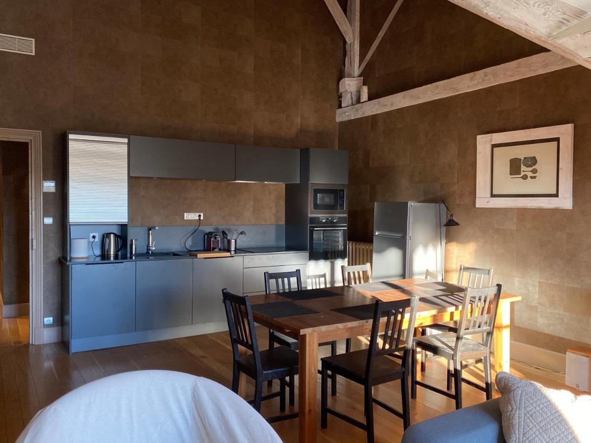 Demeure Saint Louis Historic Manor, 700m, Parking,a C,clim,wifi, Heated Pool, View Bed & Breakfast