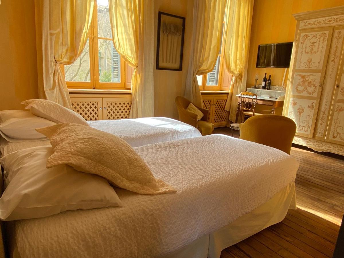 Demeure Saint Louis Historic Manor, City 700M, Parking,A C,Clim,Wifi, Heated Pool, City View Bed & Breakfast