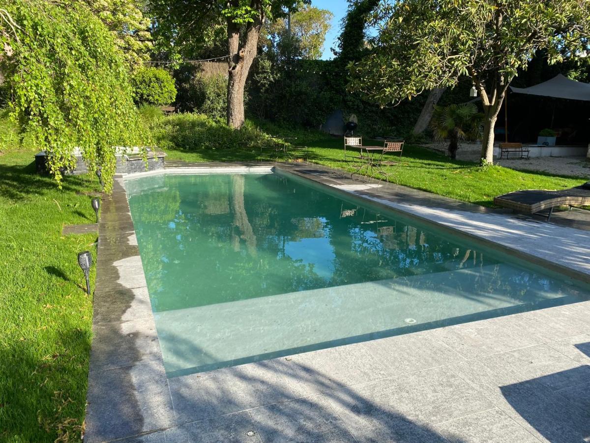 Bed & Breakfast Demeure Saint Louis Historic Manor, 700m, Parking,a C,clim,wifi, Heated Pool, View
