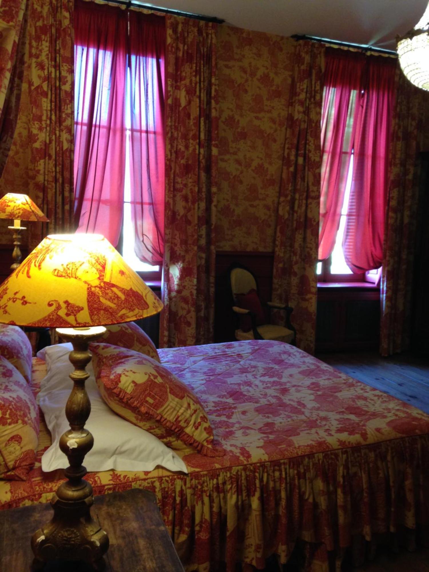 Demeure Saint Louis Historic Manor, 700m, Parking,a C,clim,wifi, Heated Pool, View